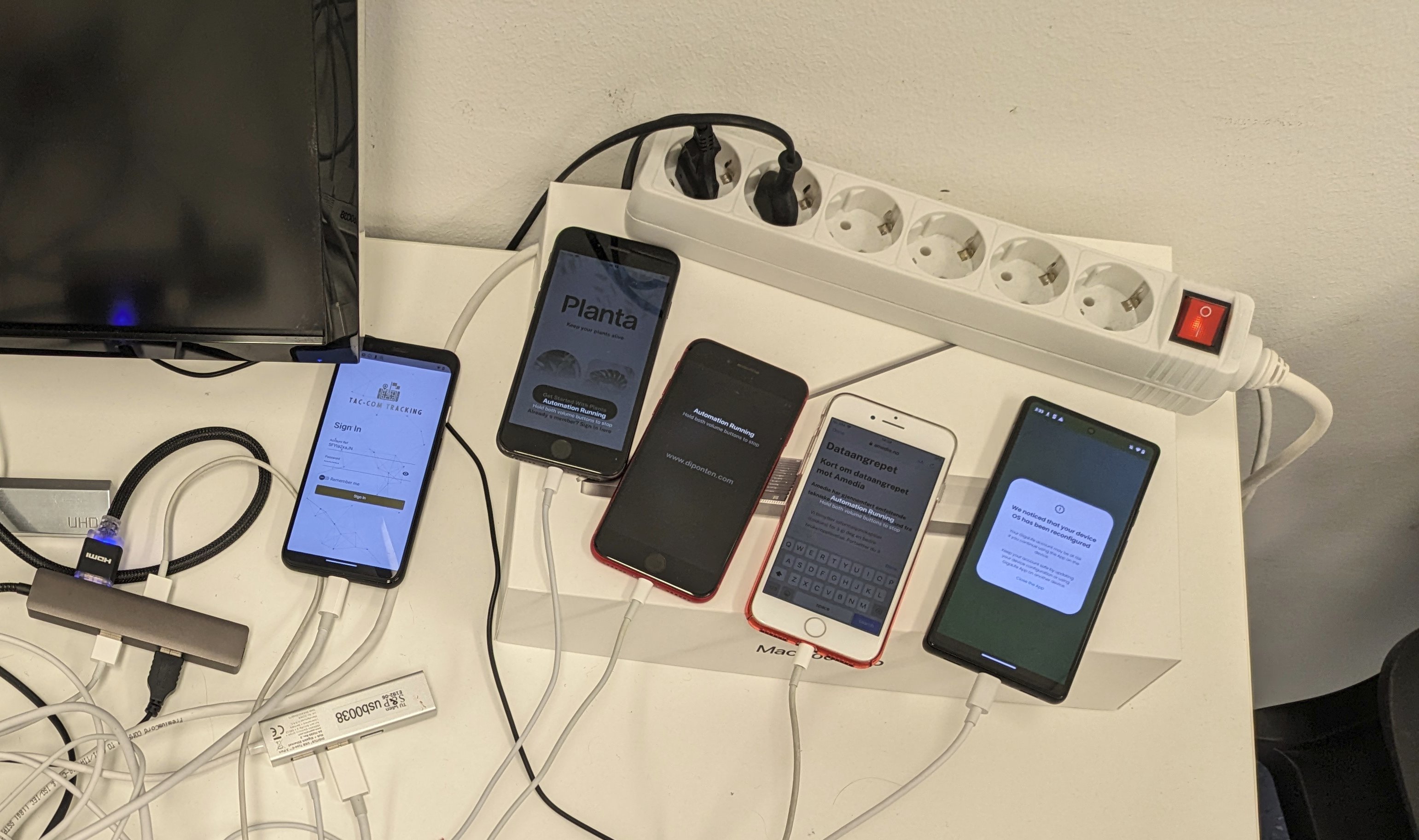 Dynamic analysis of mobile apps