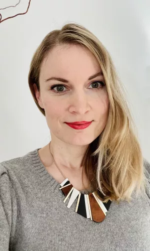 Profile picture for user Betty Ecker