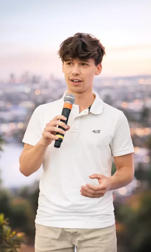 Profile picture for user christoph_handschuh