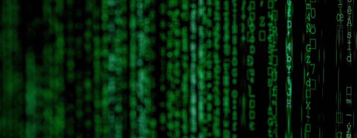 Grüne Schrift auf einem Computerbildschirm.