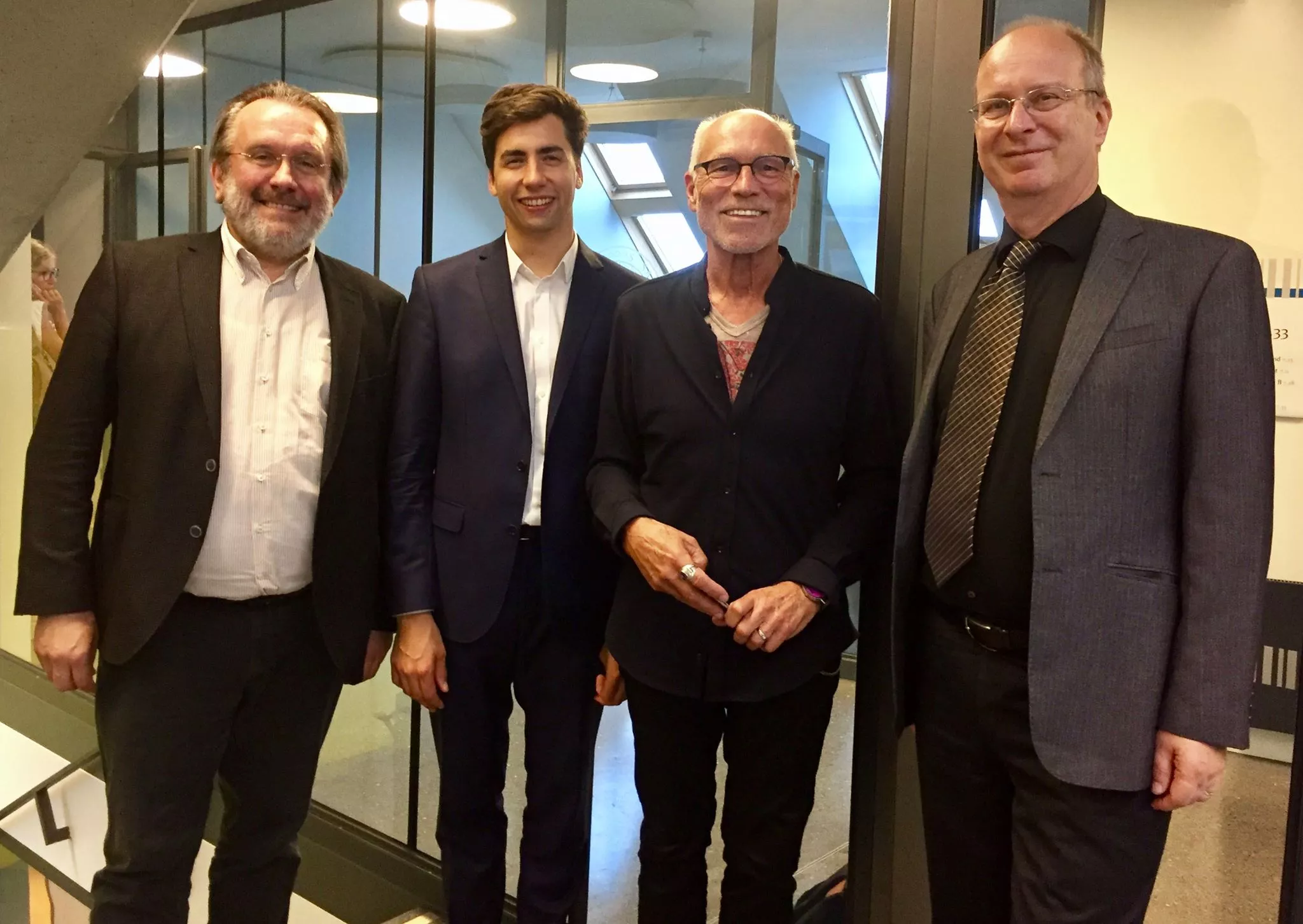 Nach der Defensio. Fritz Hausjell, Julian Ausserhofer, Thomas Bauer und Lorenz Lorenz-Meyer (v.l.n.r.)