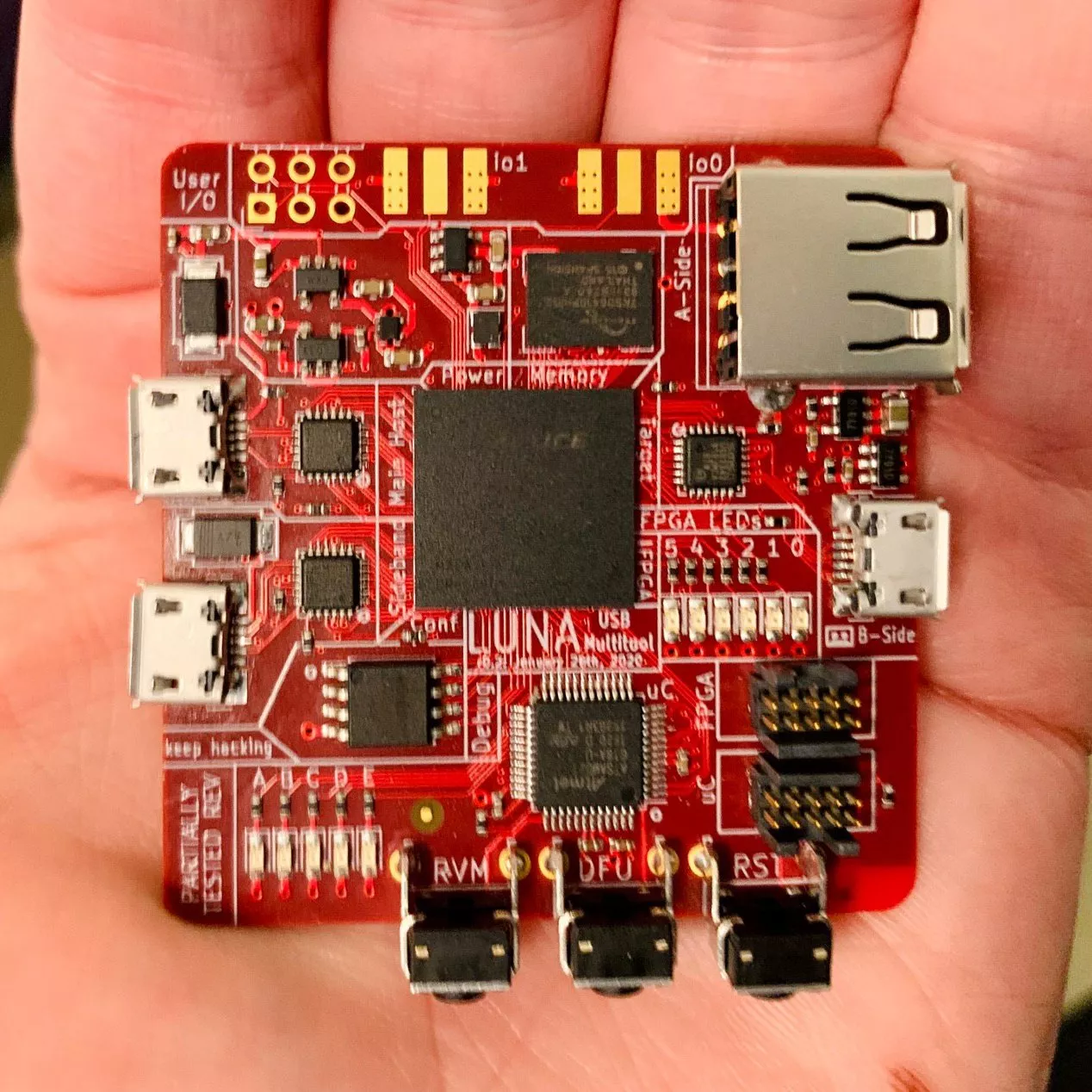 Luna FPGA board