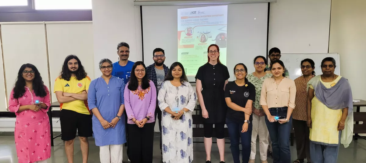 Workshopteilnehmer:innen und ich. Foto: Aditi Kothiyal