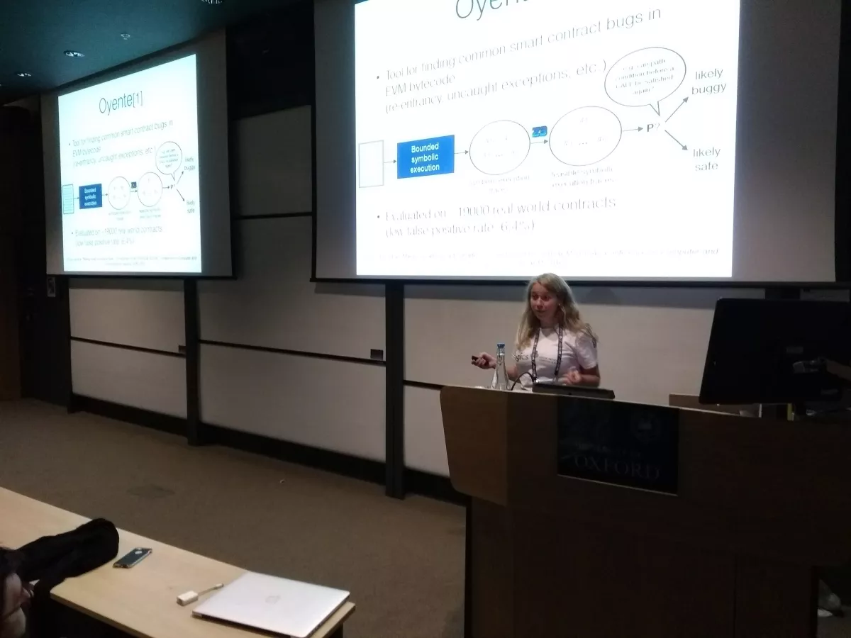 Clara beim Präsentieren des Tutoriums