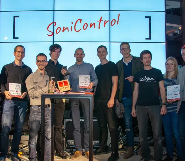 SoniControl team receiving the award - Fotocredit: CC BY-SA Drupal Austria