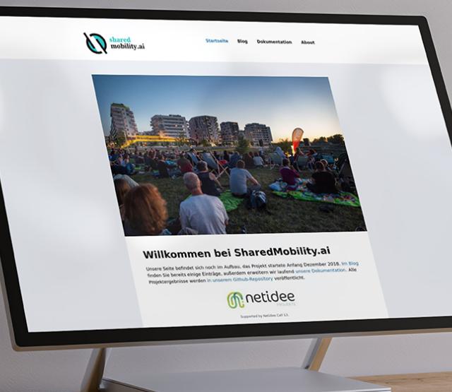 Mockup von unserer Webseite mit dem Logo