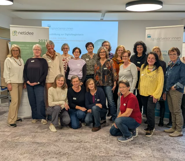 Foto der 20 Teilnehmerinnen an der Ausbildung