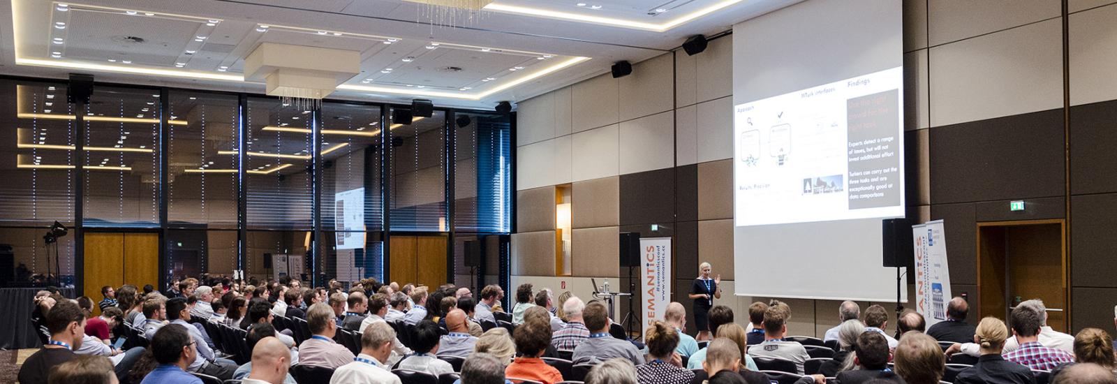 Publikum bei der SEMANTiCS 2018 (photo: Simon Rainsborough / Semantic Web Company)
