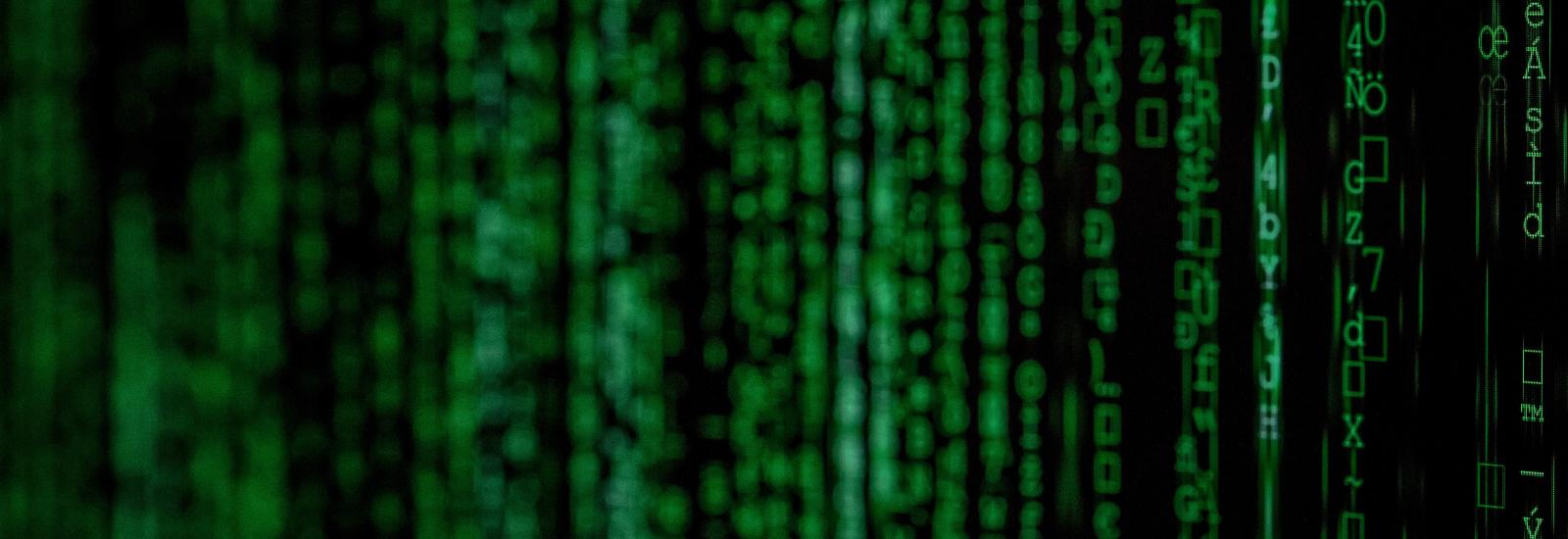 Grüne Schrift auf einem Computerbildschirm.