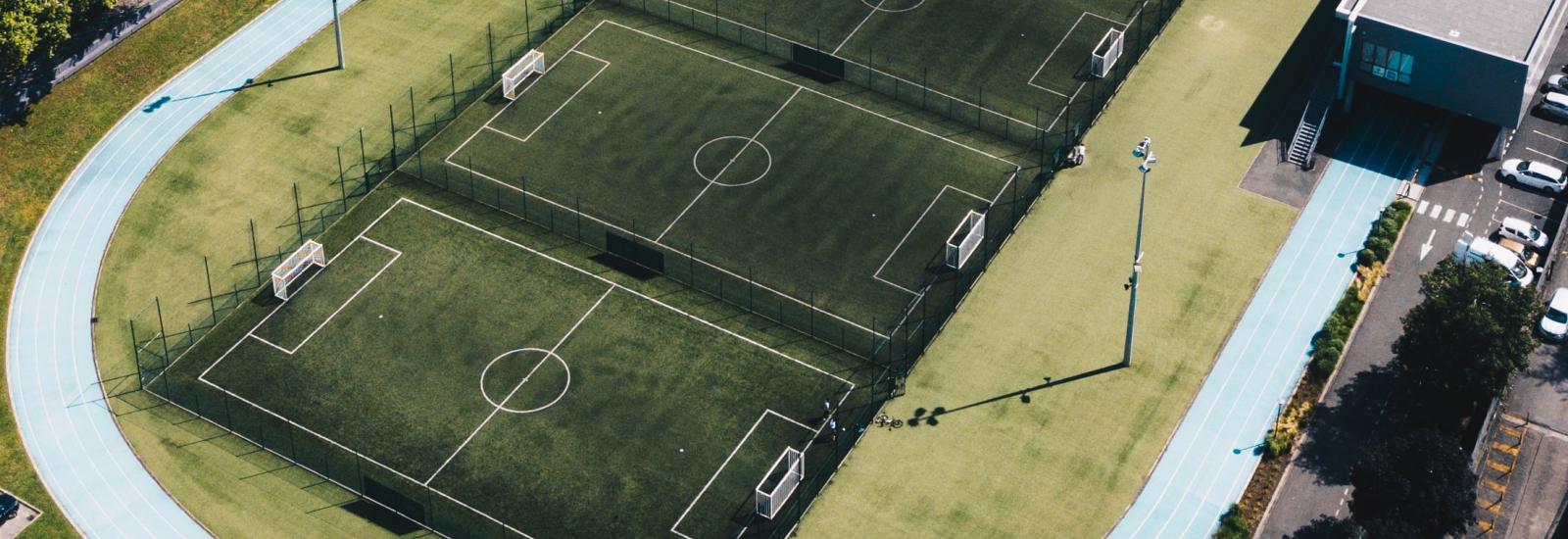 Das Spielfeld wird in Stufen ausgerollt...