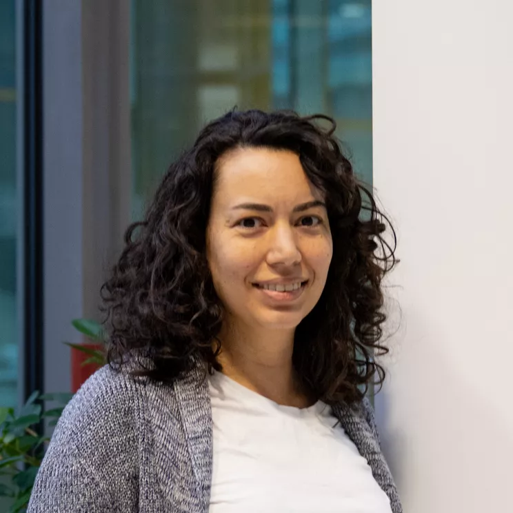 Profile picture for user Marina Lima Medeiros