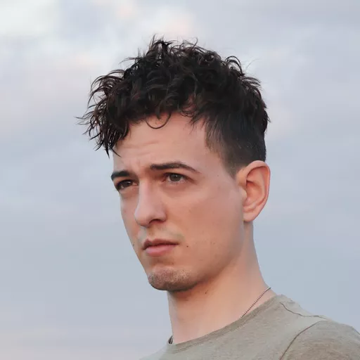 Profile picture for user Dominik Scholz