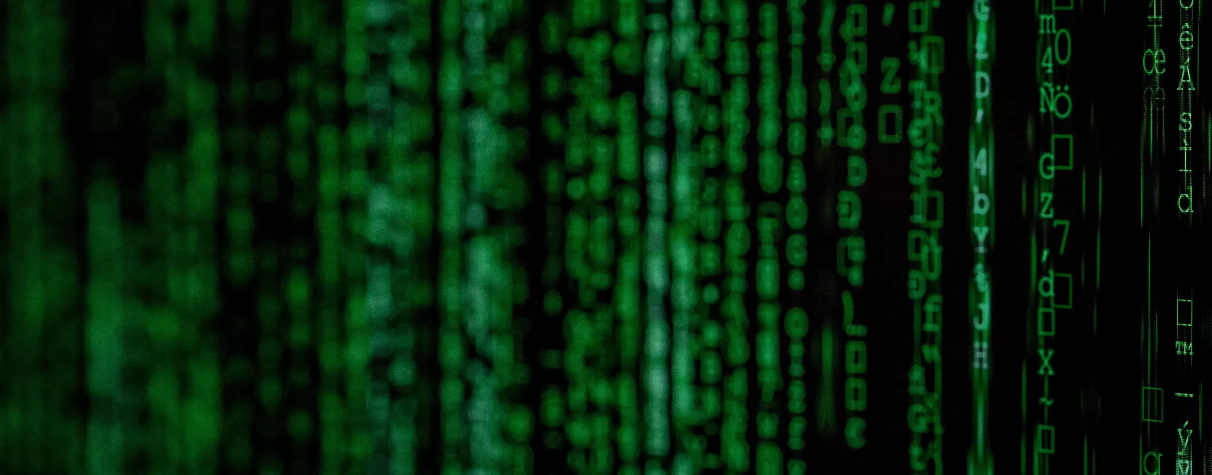 Grüne Schrift auf einem Computerbildschirm.