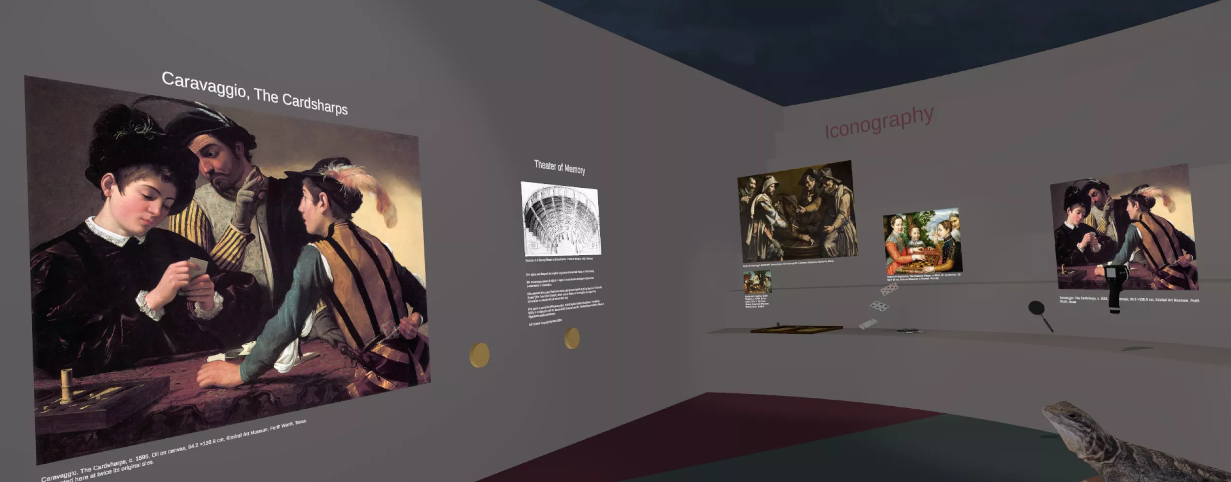 Virtuelle Galerie mit Caravaggios „Die Falschspieler“ mit begleitenden Informationstafeln und vergleichbaren Kunstwerken unter dunklem Himmel. Im rechten Vordergrund sitzt eine Eidechse auf einem Podest, die alles interessiert beobachtet.